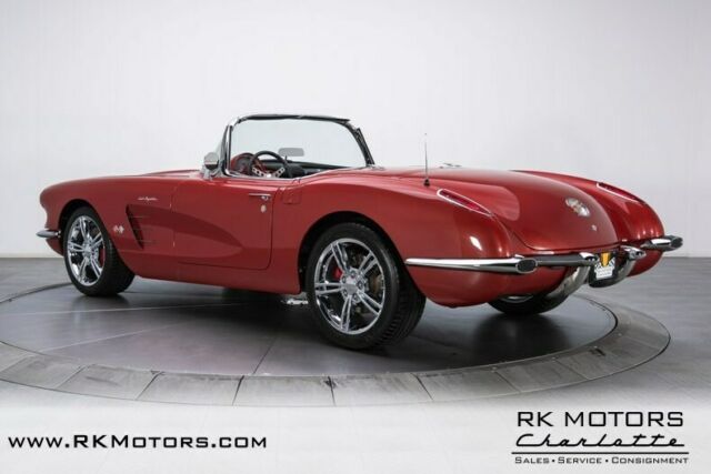 Chevrolet Corvette 1960 image number 36