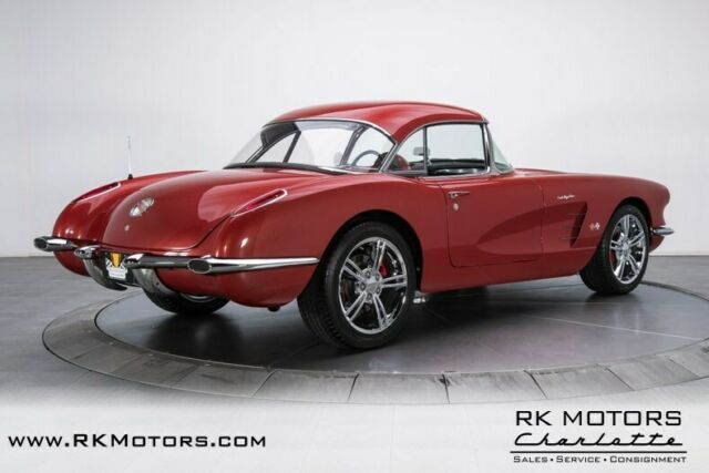 Chevrolet Corvette 1960 image number 9