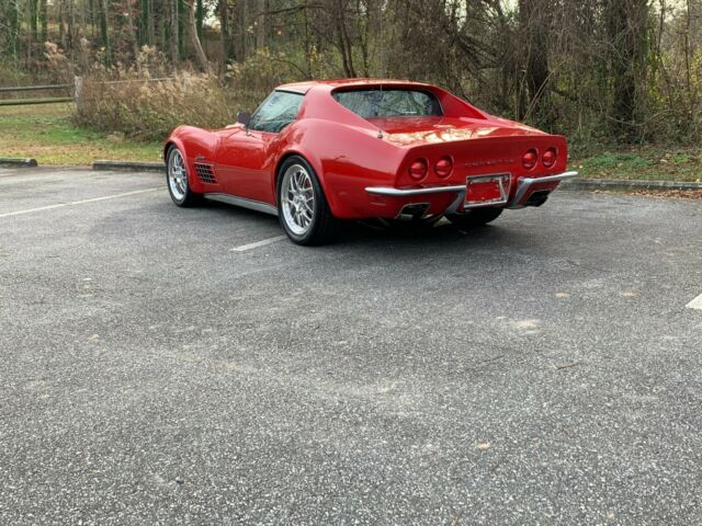 Chevrolet Corvette 1971 image number 2