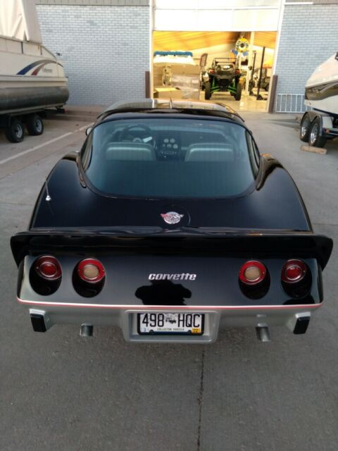 Chevrolet Corvette 1978 image number 1