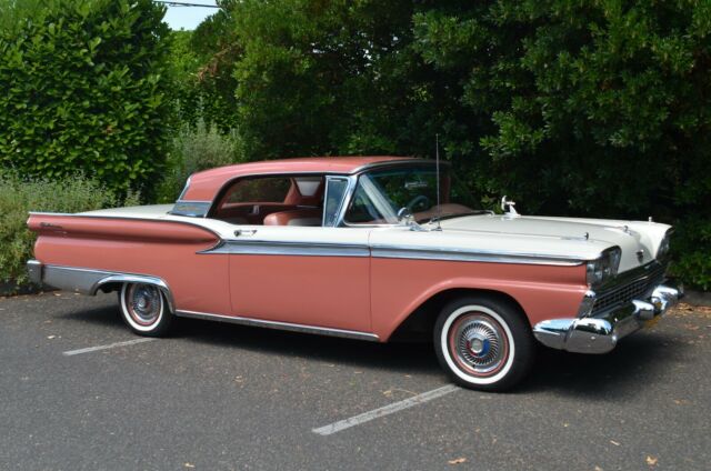 Ford Galaxie 1959 image number 20