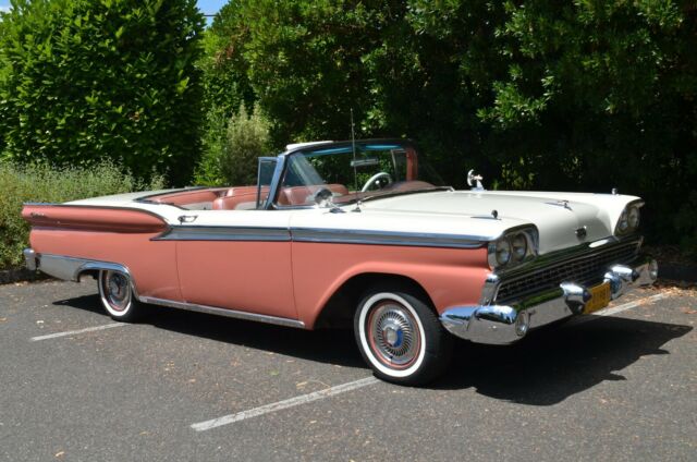 Ford Galaxie 1959 image number 21