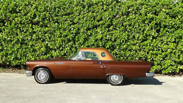 Ford Thunderbird 1957 image number 28