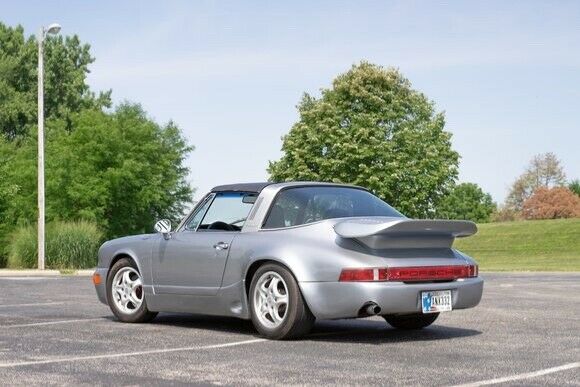 Porsche 911 1976 image number 21