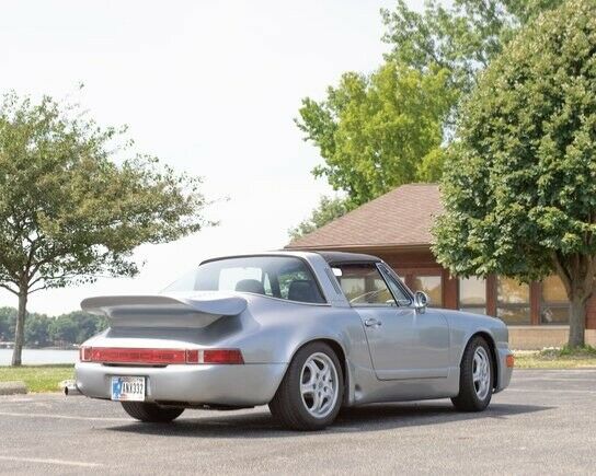 Porsche 911 1976 image number 22