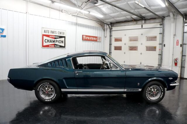 Ford Mustang 1965 image number 18