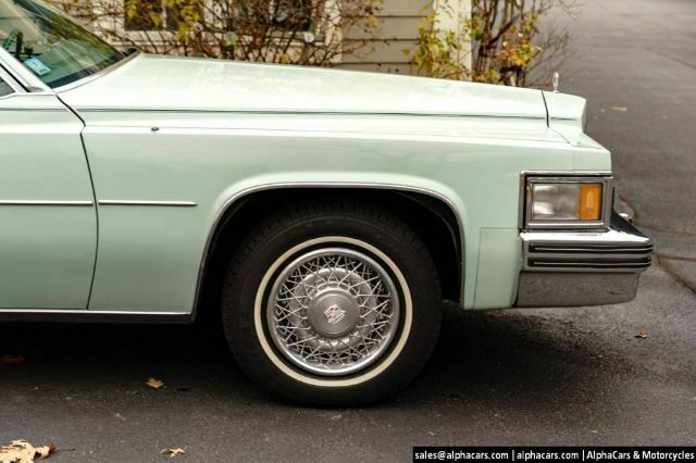 Cadillac Coupe 1977 image number 15