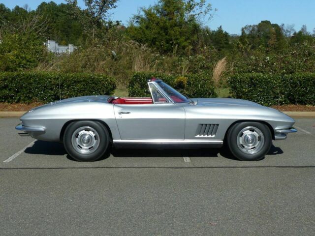 Chevrolet Corvette 1967 image number 31