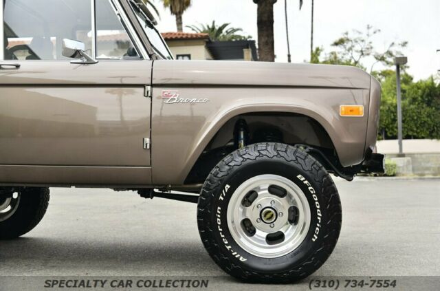 Ford Bronco 1975 image number 8