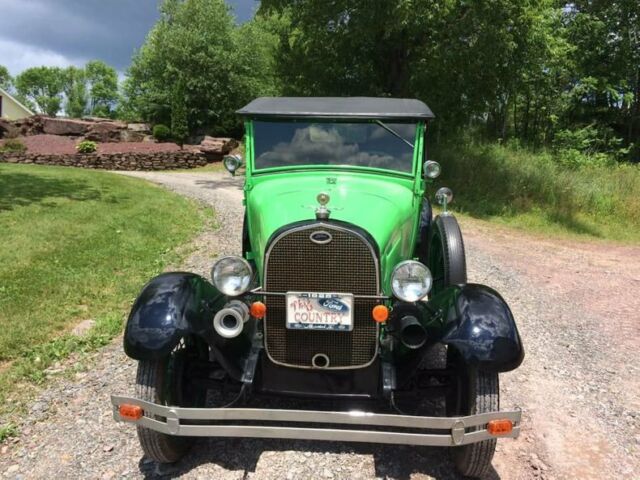 Ford Model T 1928 image number 1