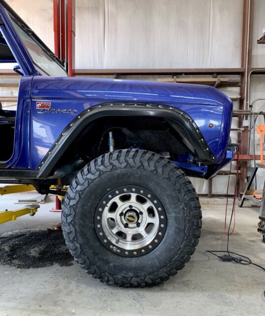 Ford Bronco 1969 image number 12