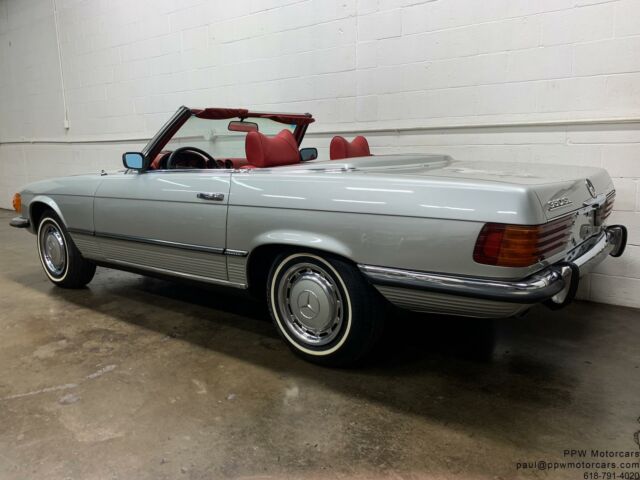 Mercedes-Benz SL-Class 1972 image number 14