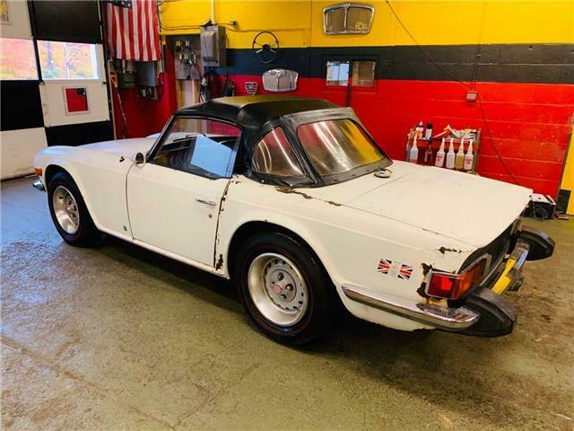 Triumph TR-6 1976 image number 31