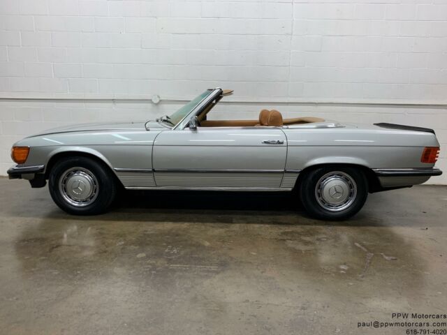 Mercedes-Benz SL-Class 1973 image number 0