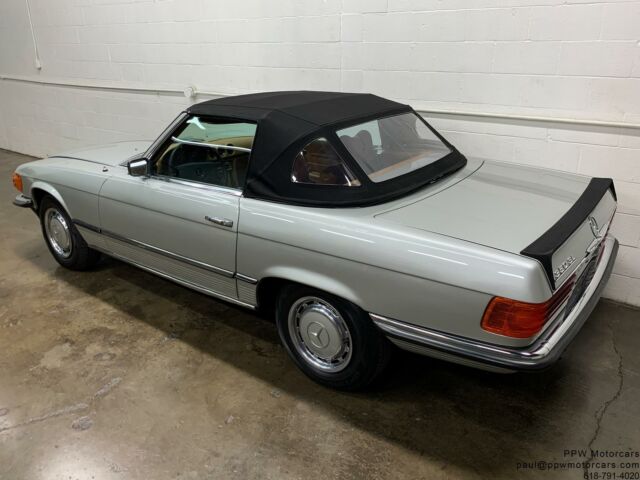 Mercedes-Benz SL-Class 1973 image number 11