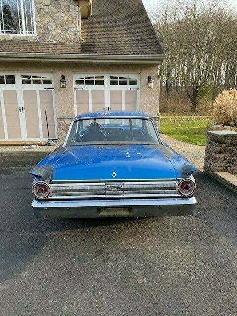 Ford Fairlane 1963 image number 2