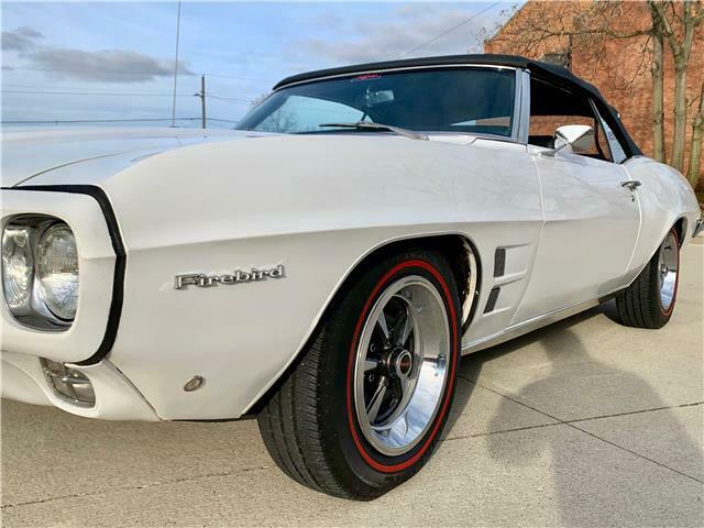 Pontiac Firebird 1969 image number 11