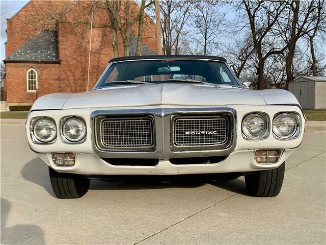 Pontiac Firebird 1969 image number 2