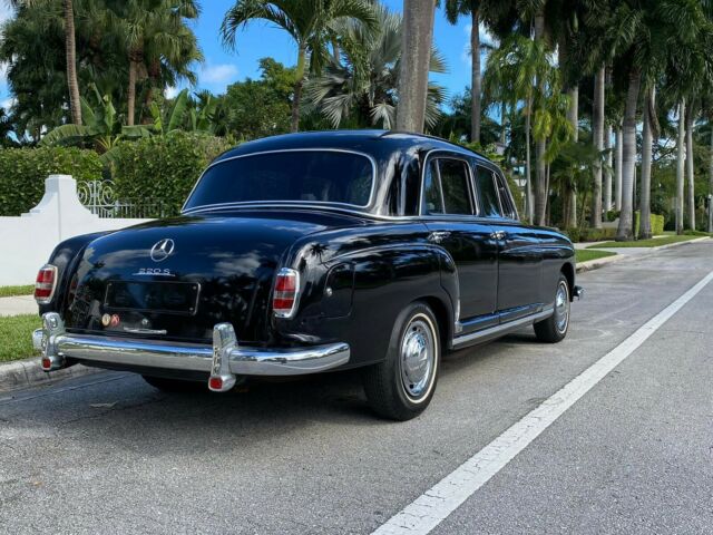 Mercedes-Benz 200-Series 1958 image number 25