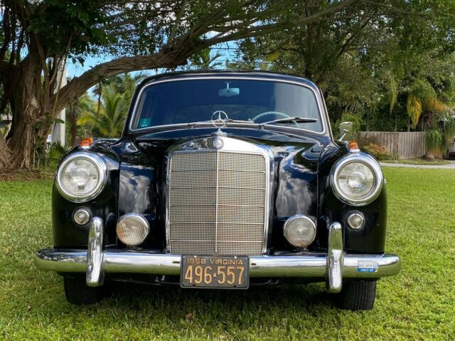 Mercedes-Benz 200-Series 1958 image number 26