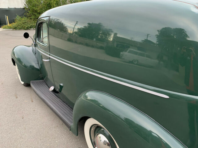 Ford Deluxe Sedan Delivery 1940 image number 12