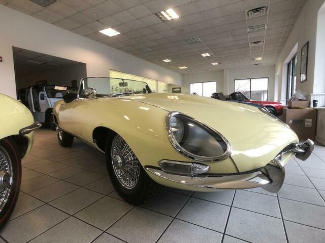 Jaguar E-Type 1967 image number 0