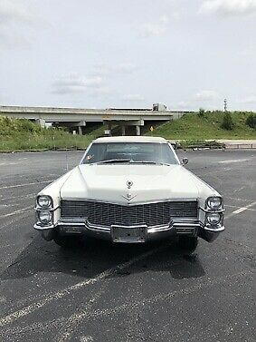 Cadillac DeVille 1965 image number 2