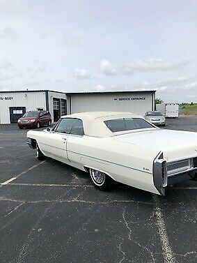 Cadillac DeVille 1965 image number 29