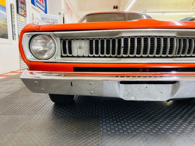 Plymouth Duster 1972 image number 33