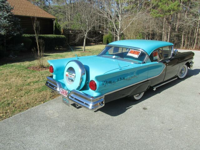 Ford Fairlane 1957 image number 16