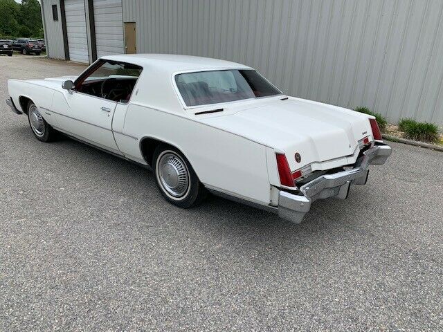 Oldsmobile Toronado 1973 image number 2