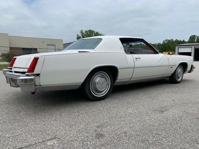 Oldsmobile Toronado 1973 image number 25