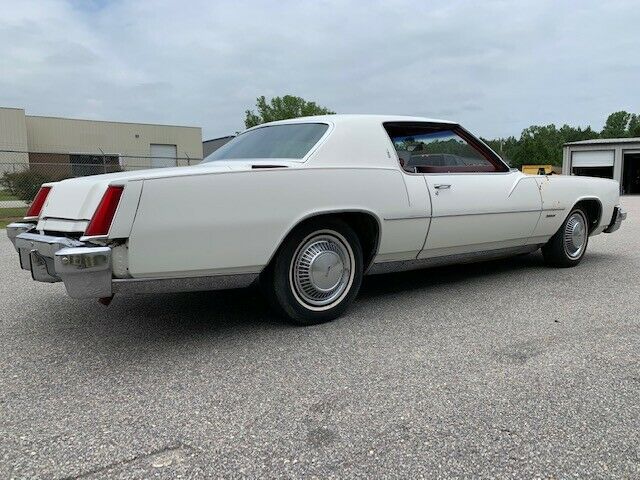 Oldsmobile Toronado 1973 image number 26