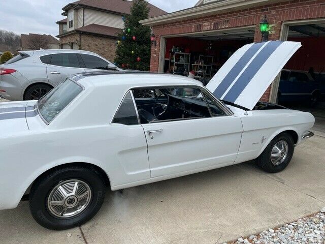 Ford Mustang 1965 image number 13