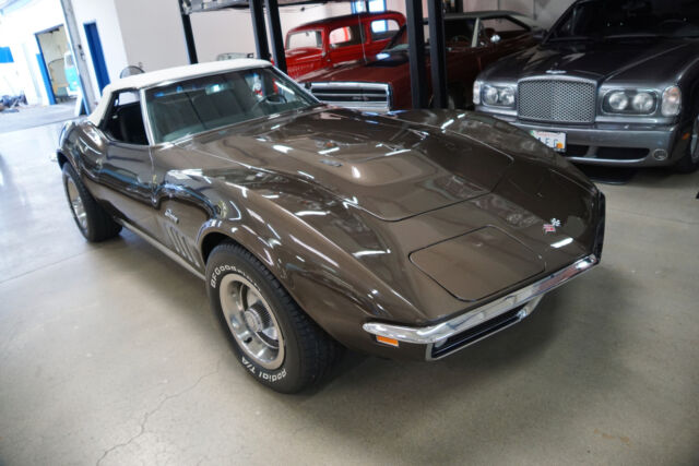 Chevrolet Corvette 427/390HP V8 Convertible 1969 image number 31