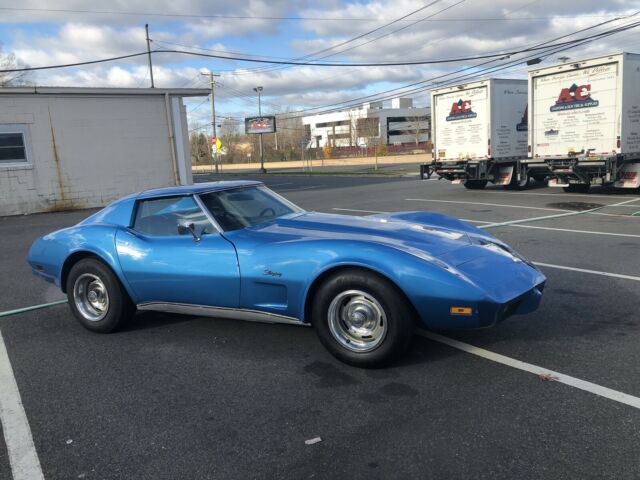 Chevrolet Corvette 1976 image number 29