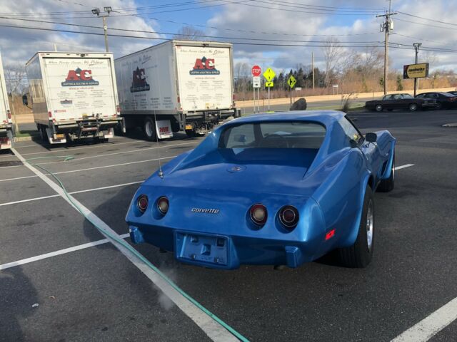 Chevrolet Corvette 1976 image number 31