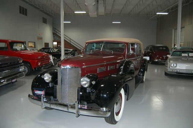 Cadillac Convertible 4dr Sedan 1938 image number 7