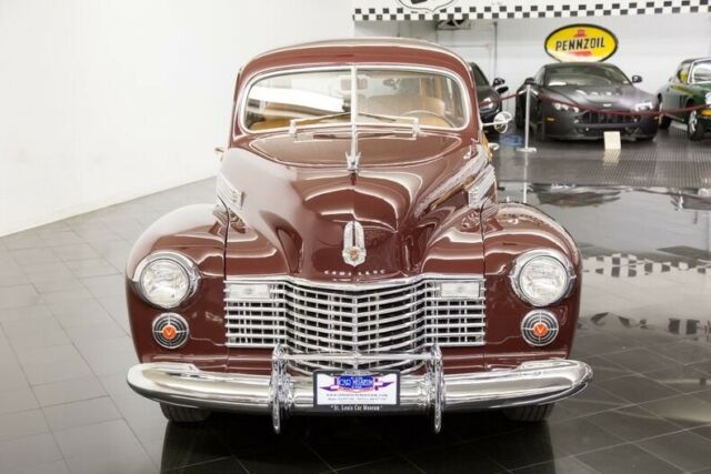 Cadillac Series 61 1941 image number 3