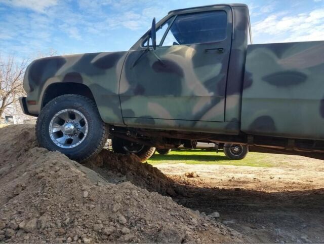 Dodge Power Wagon 1977 image number 27