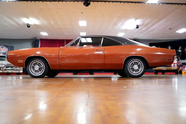 Dodge Charger 1970 image number 10