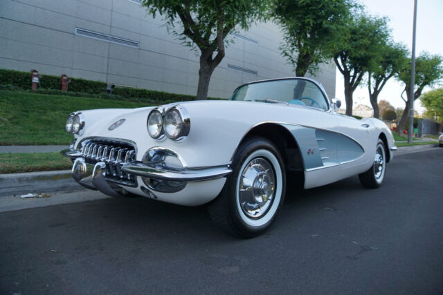 Chevrolet Corvette 283/270HP 2x4V V8 4 spd Convertible 1958 image number 3