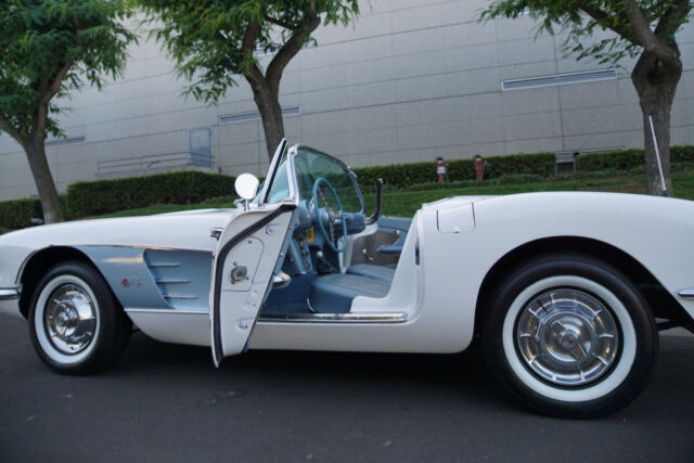 Chevrolet Corvette 283/270HP 2x4V V8 4 spd Convertible 1958 image number 42