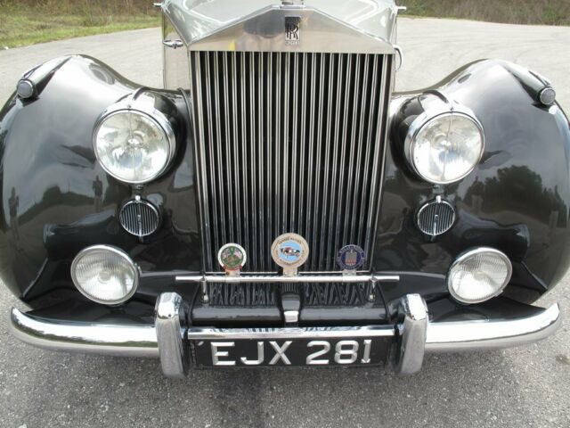 Rolls-Royce Silver Spirit/Spur/Dawn 1953 image number 36