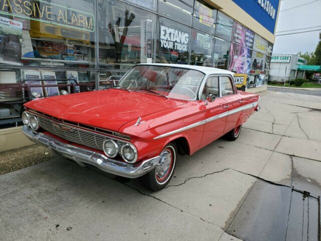 Chevrolet Impala 1961 image number 1