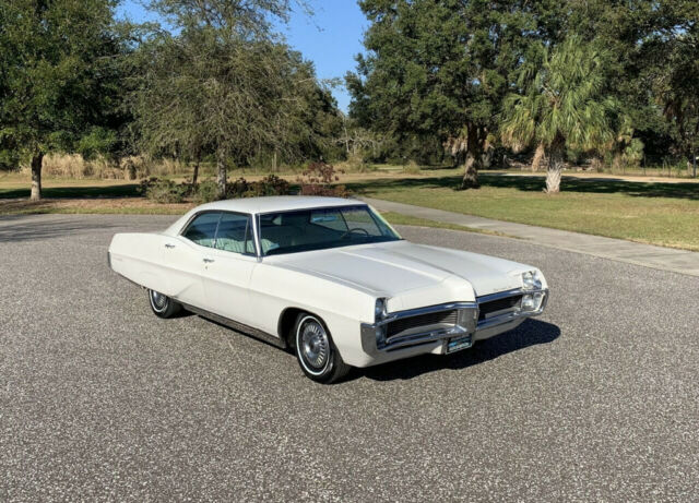 Pontiac Bonneville 1967 image number 4