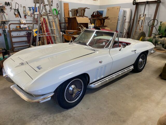 Chevrolet Corvette 1966 image number 0