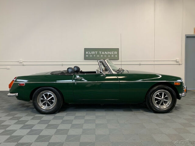 MG MGB 1972 image number 18