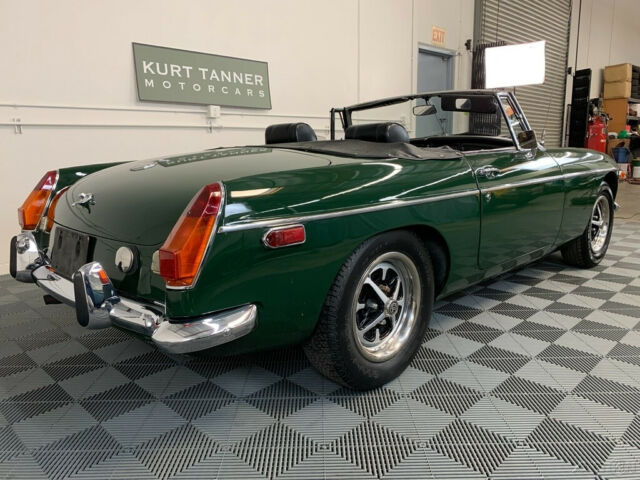 MG MGB 1972 image number 8