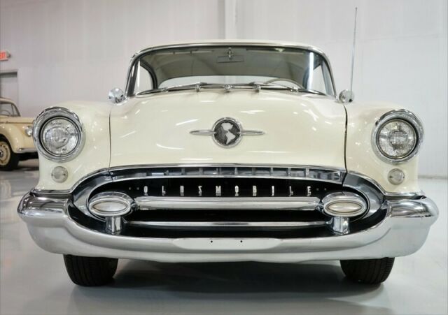 Oldsmobile Eighty-Eight 1955 image number 23